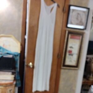 Elegant White Maxi Dress